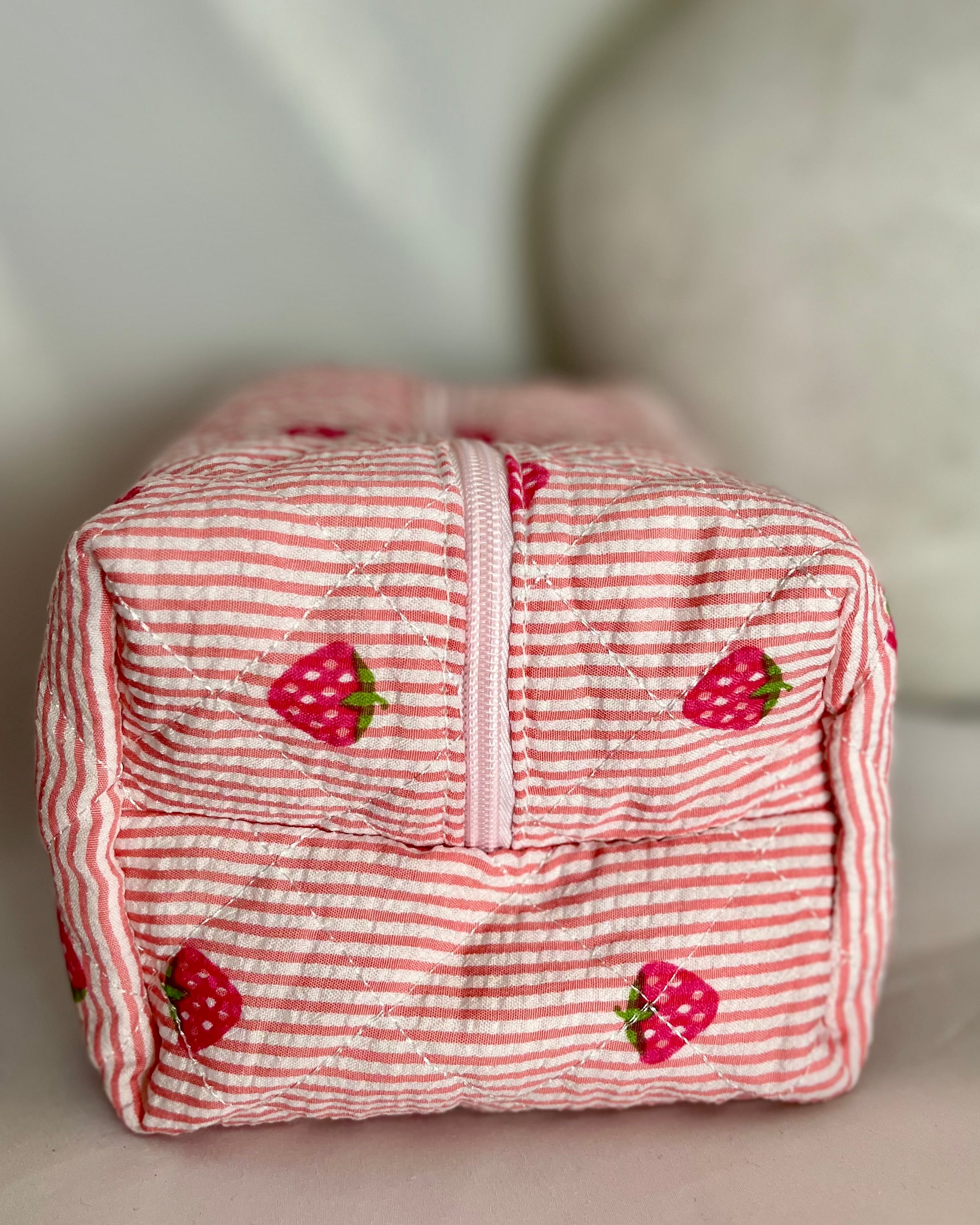Amour Cosmetic Pouch
