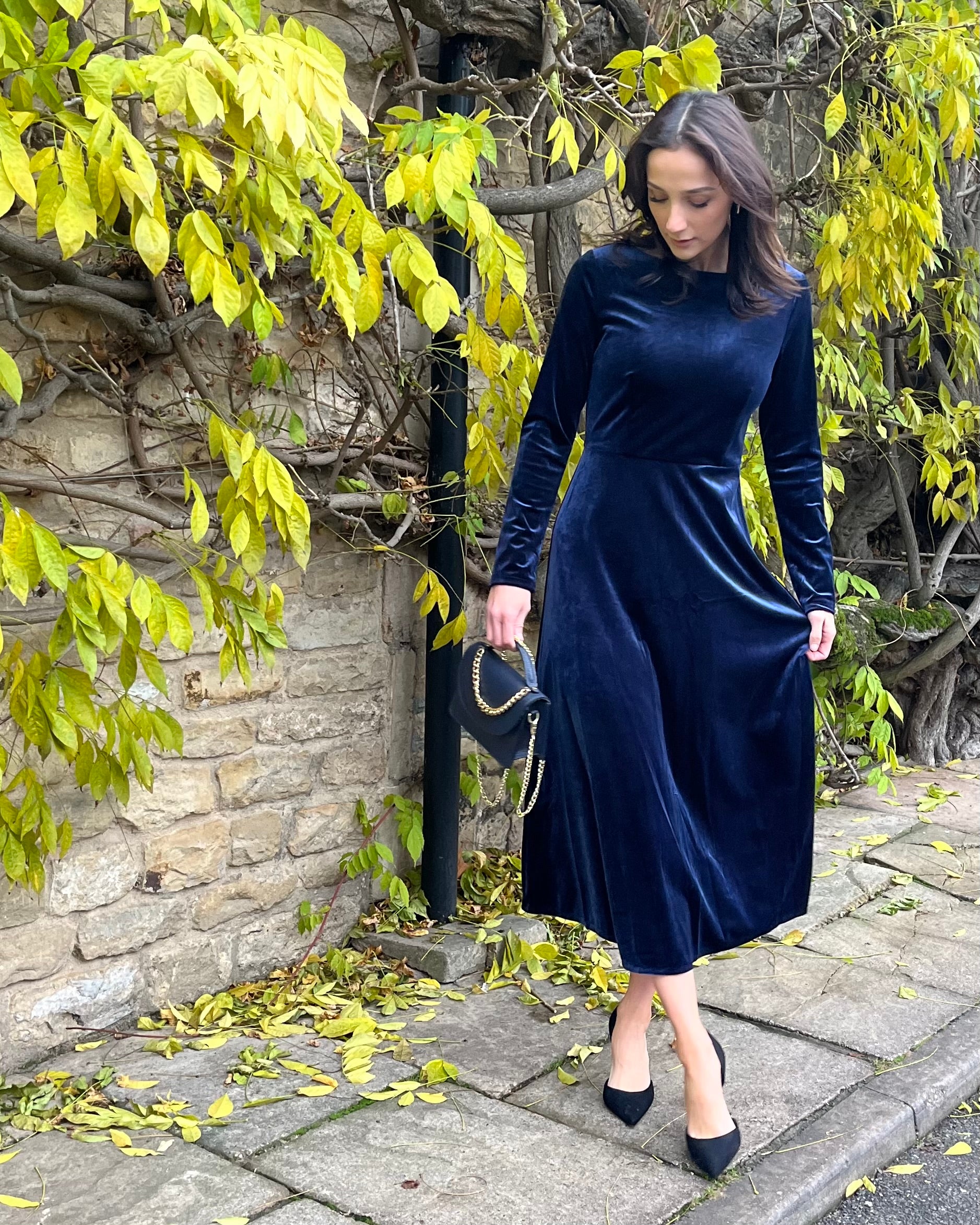 Violet Velvet Dress - Navy