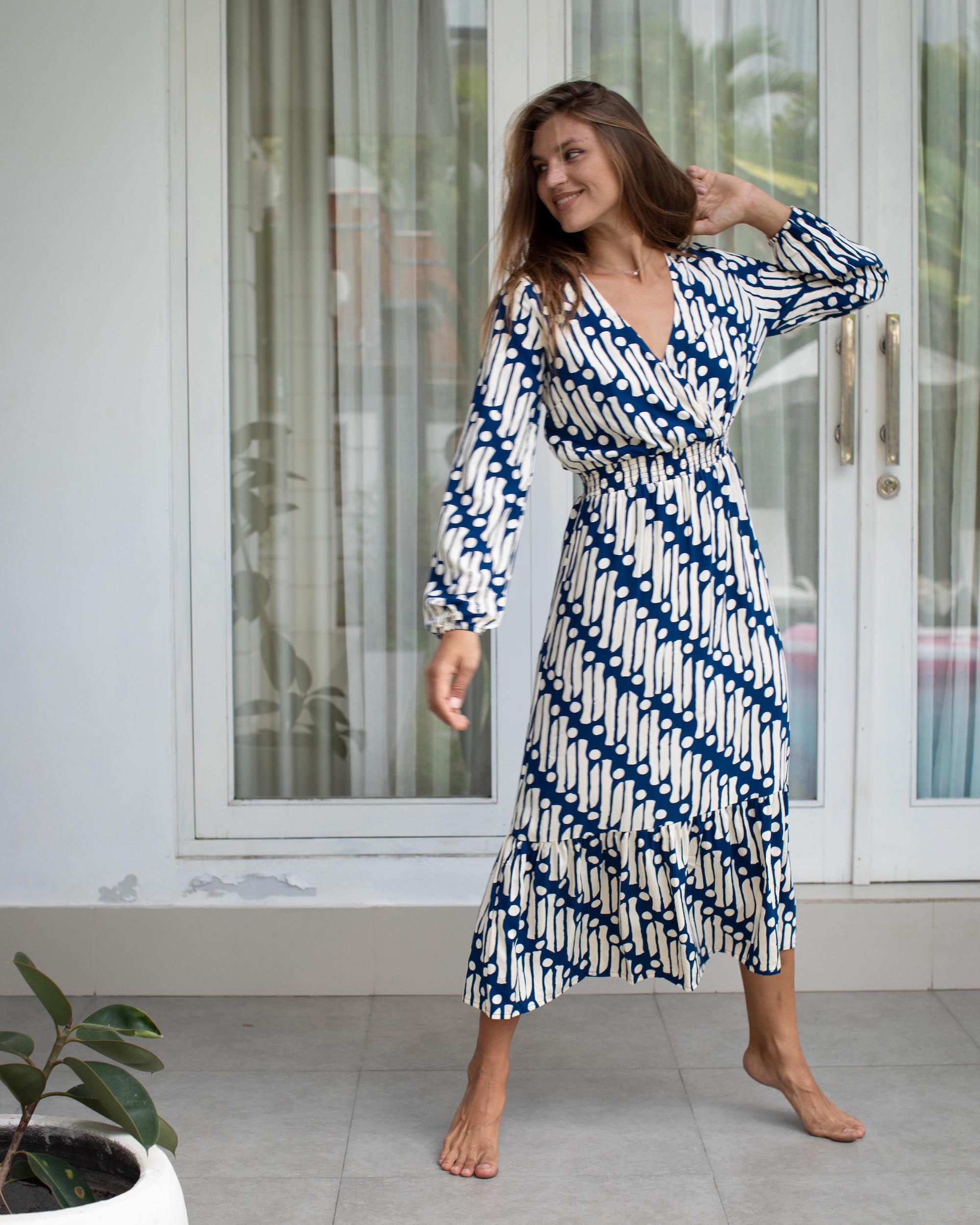 Emilia - Navy White Rejeng