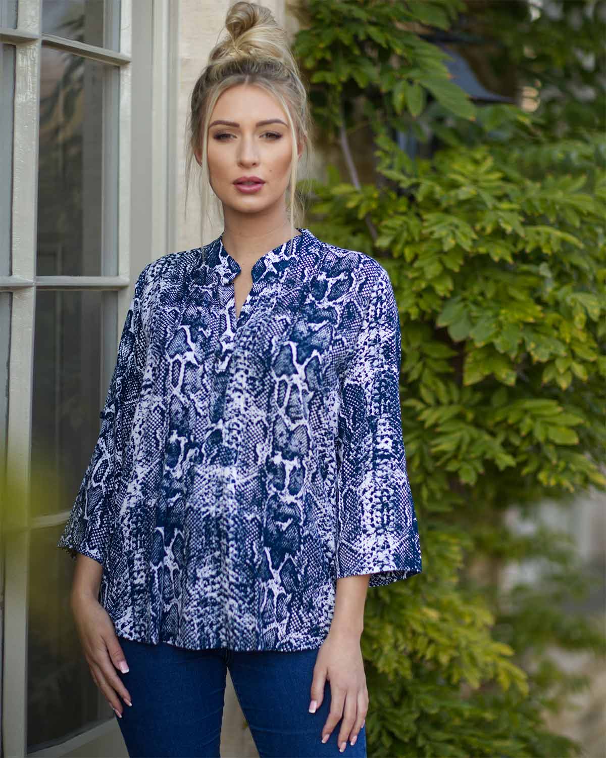 Carlie - Navy Snakeskin