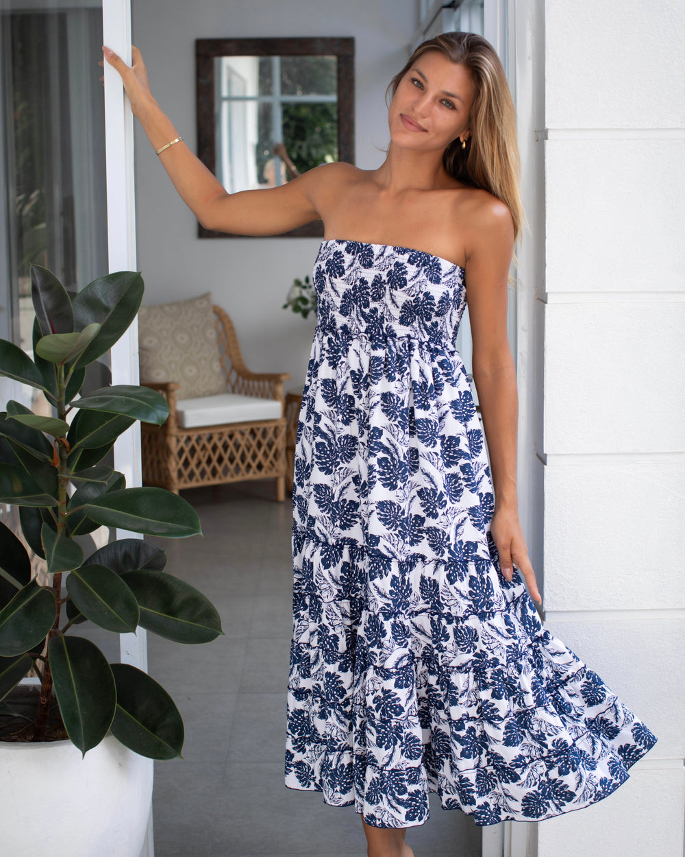 St Tropez - Navy Tropical Leaf