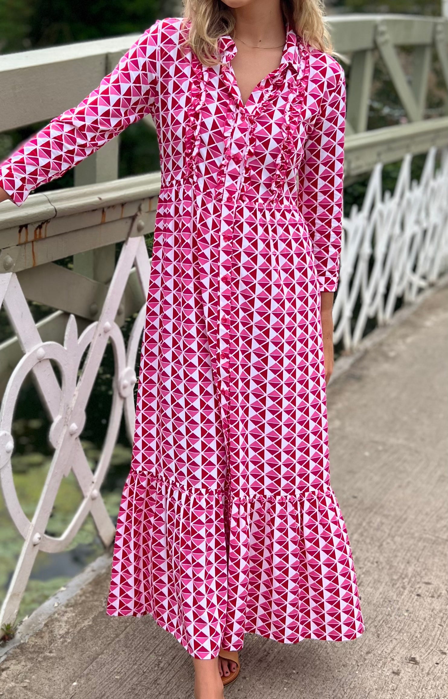 Mia - Pink Triangle