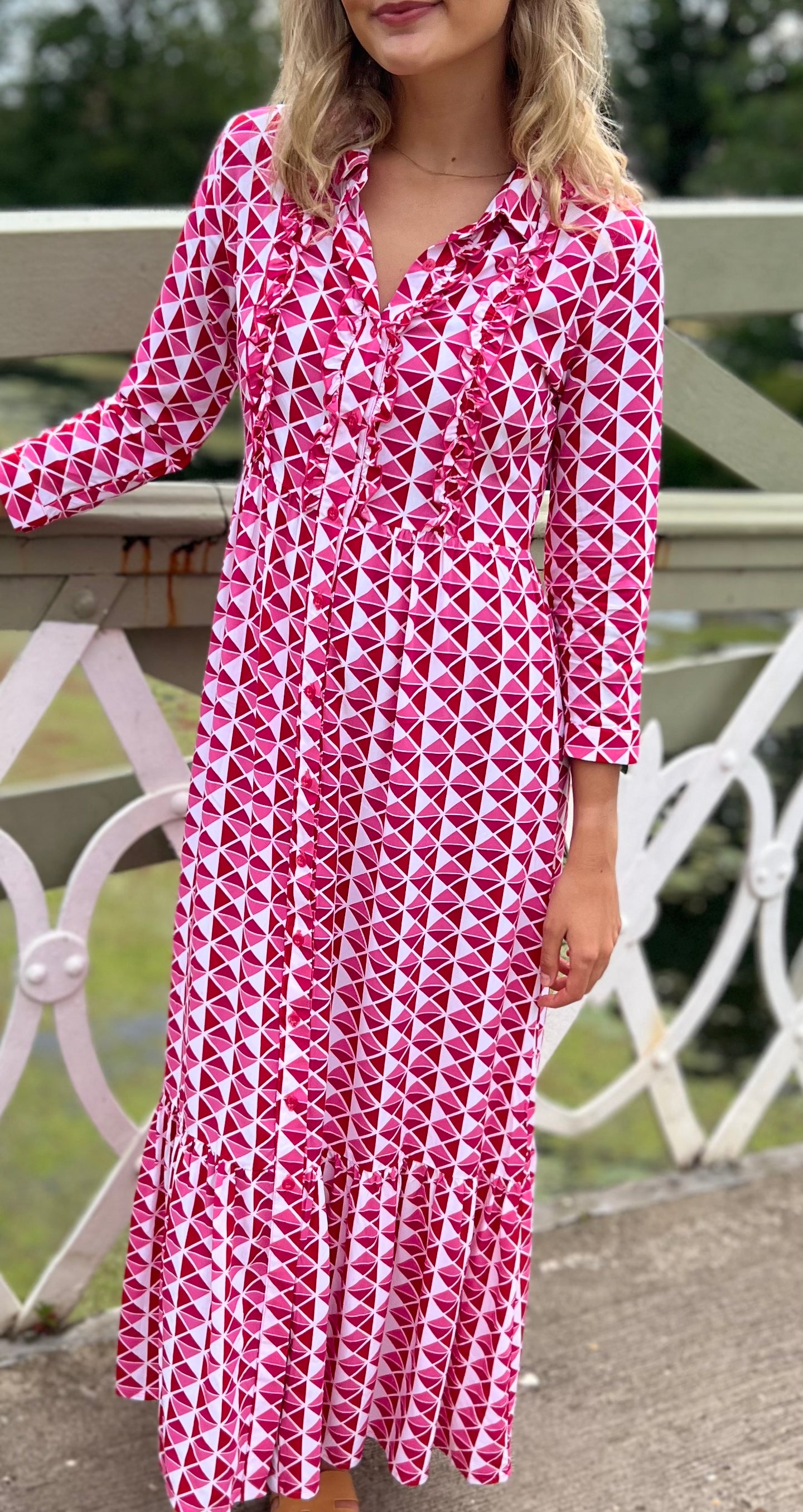 Mia - Pink Triangle