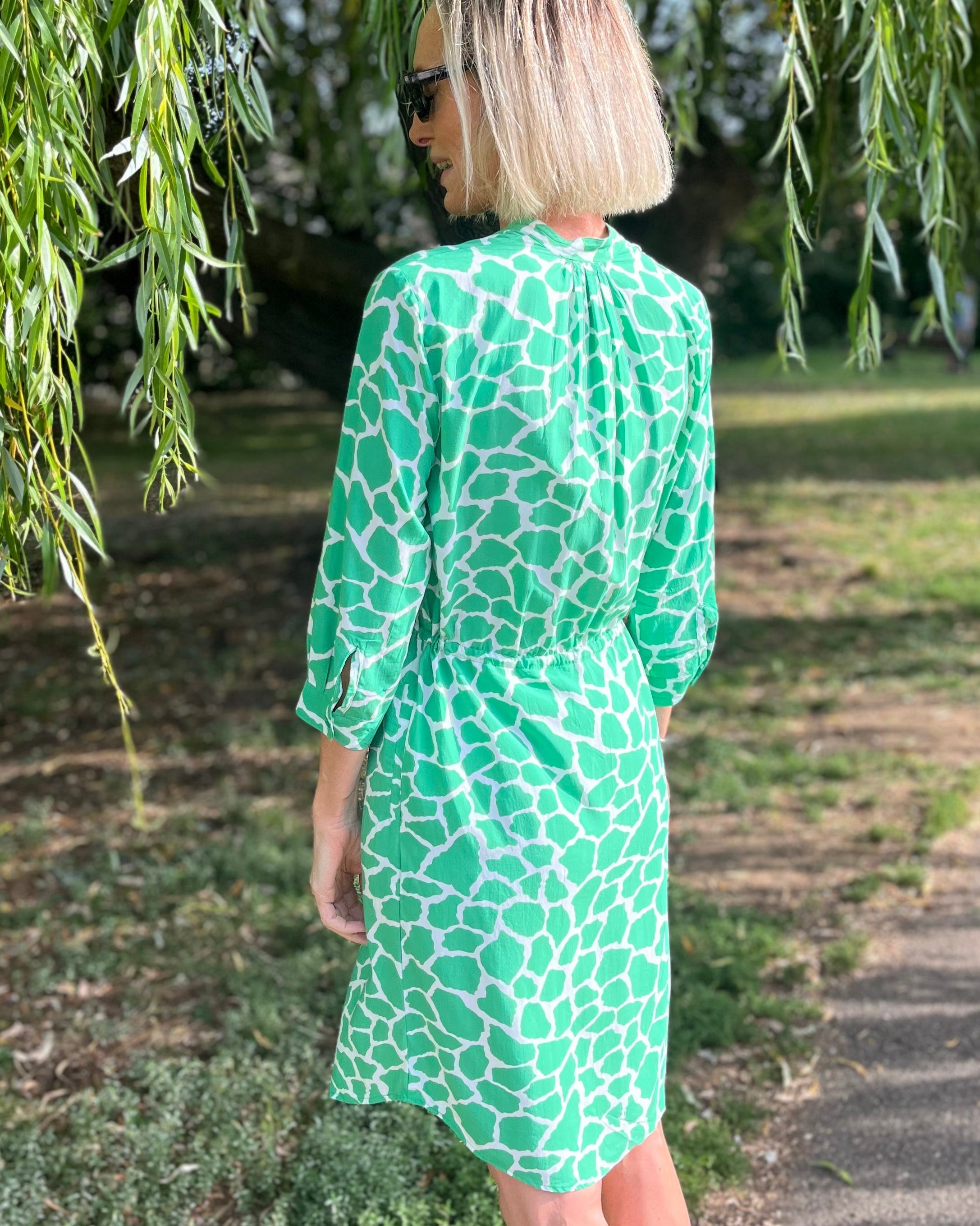 Eva Short - Green Giraffe