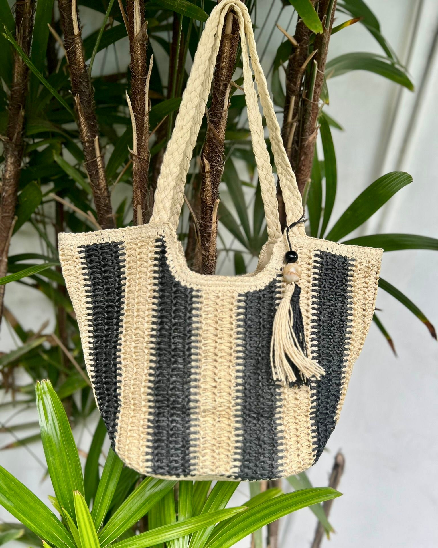 Santorini striped basket - Black