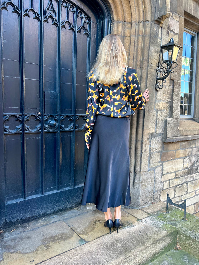 Janiale Satin Skirt - Black