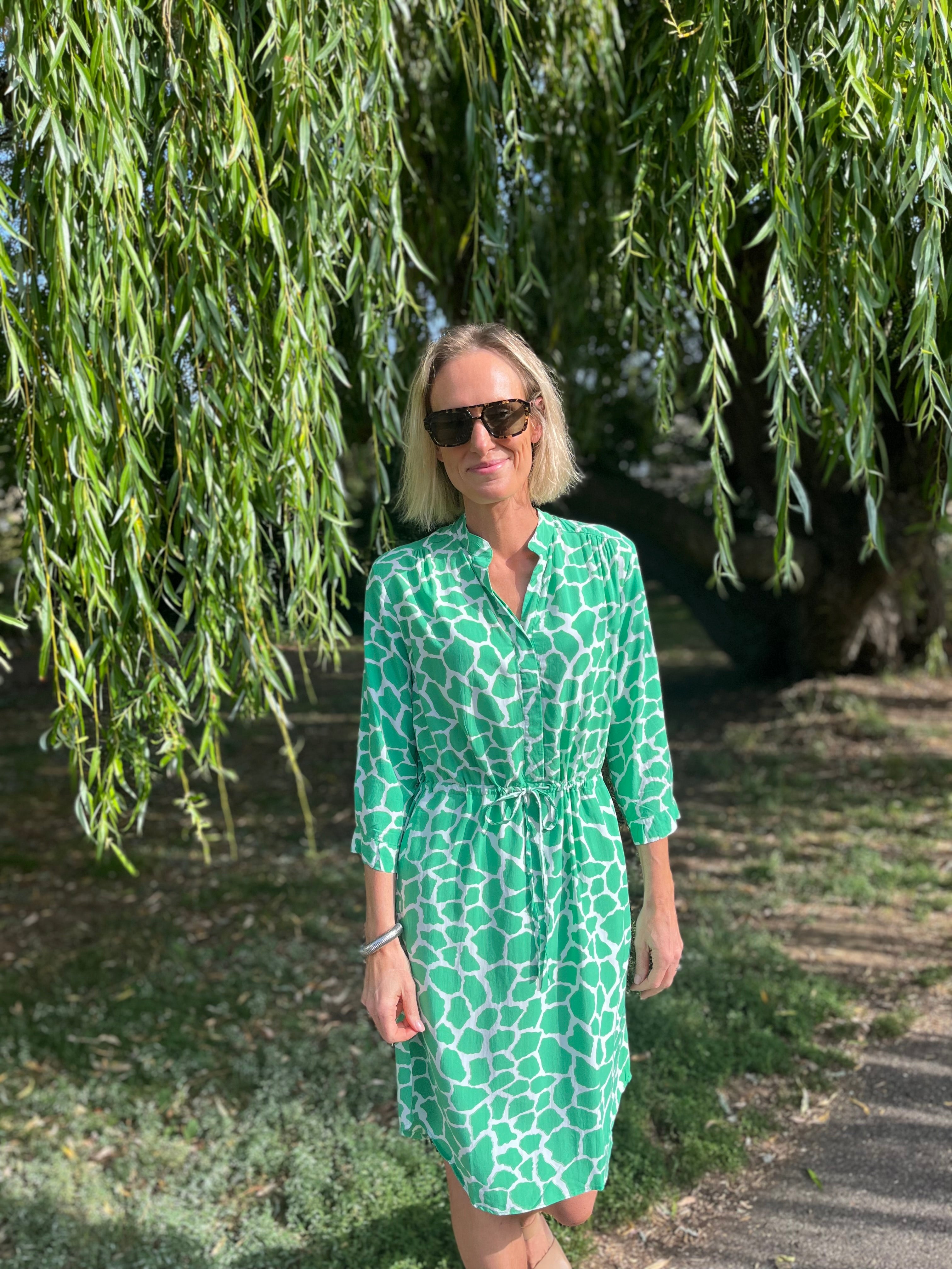 Eva Short - Green Giraffe