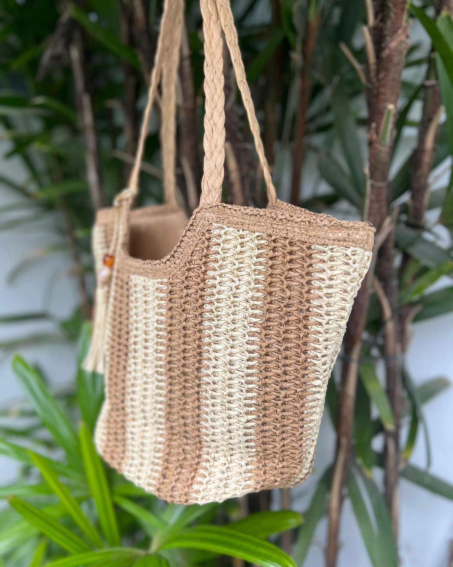 Santorini striped basket - Tan