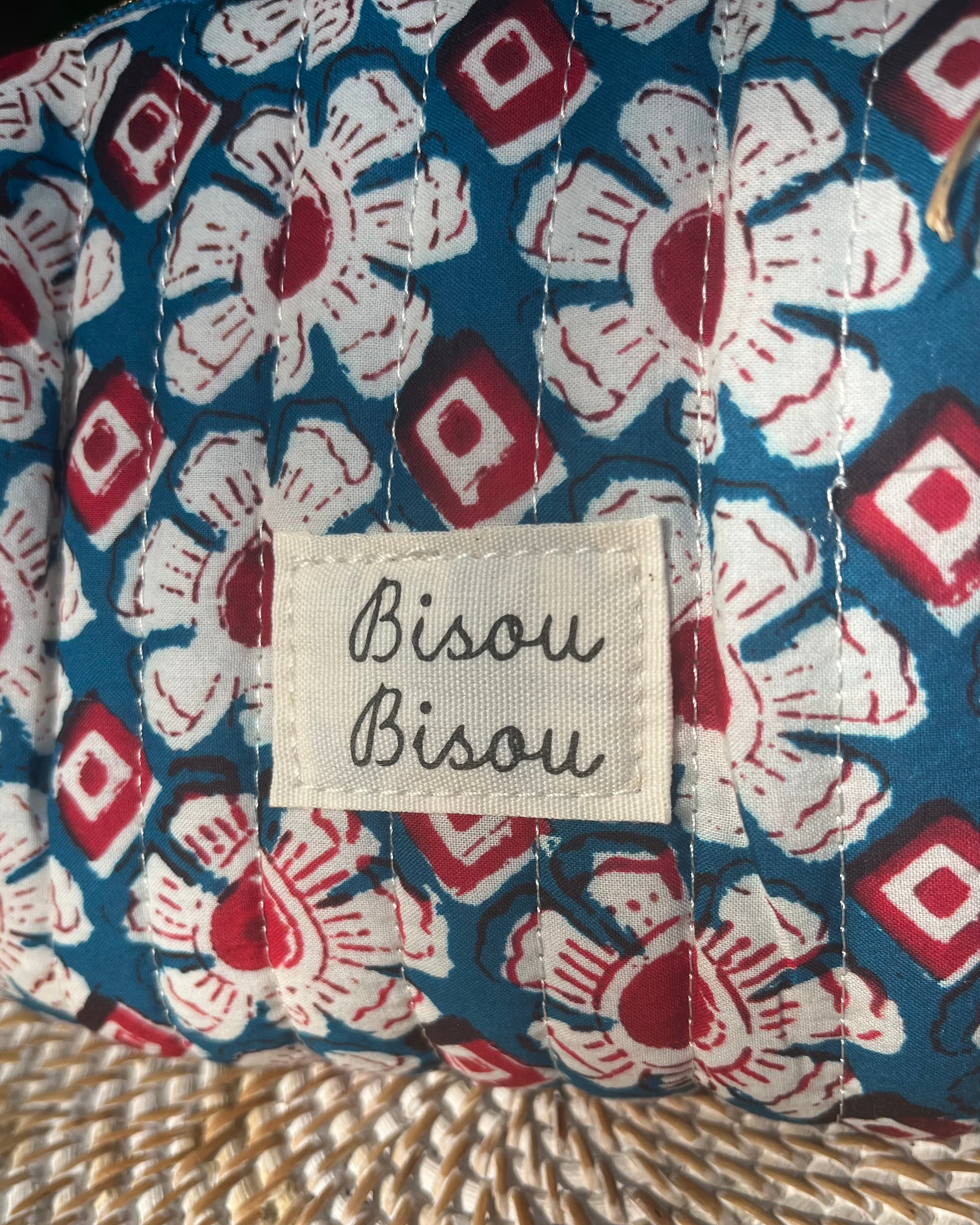Cosmetic Pouch - Kiss Kiss
