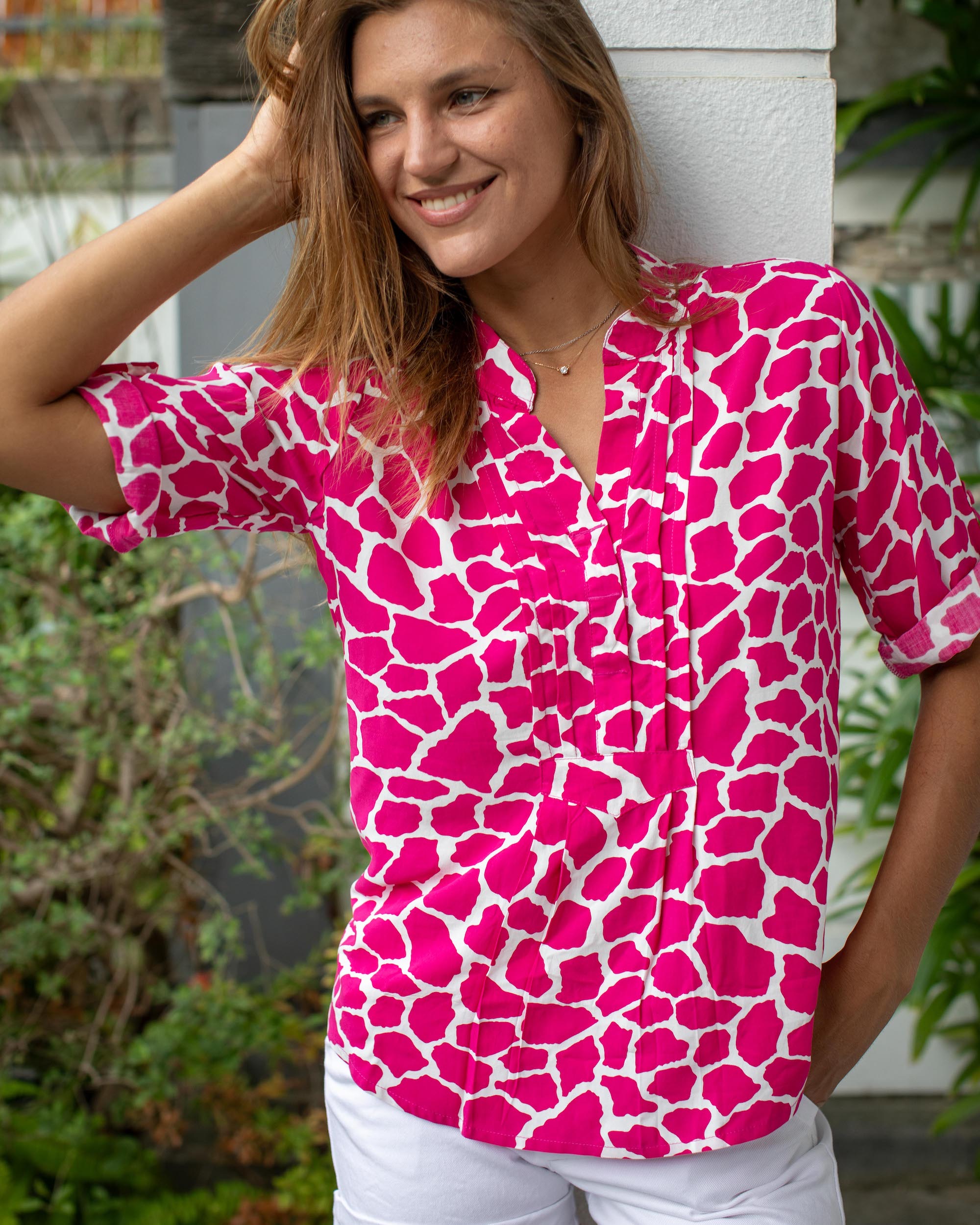 Carlie - Fuchsia Giraffe