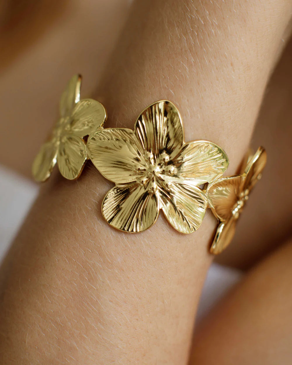 Daisy Gold Cuff