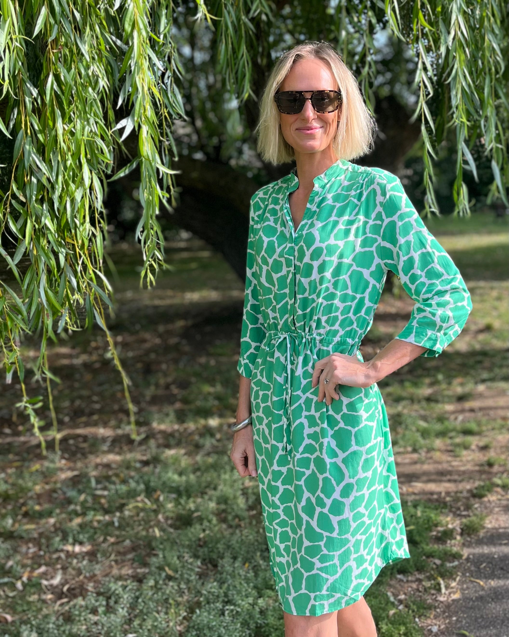 Eva Short - Green Giraffe