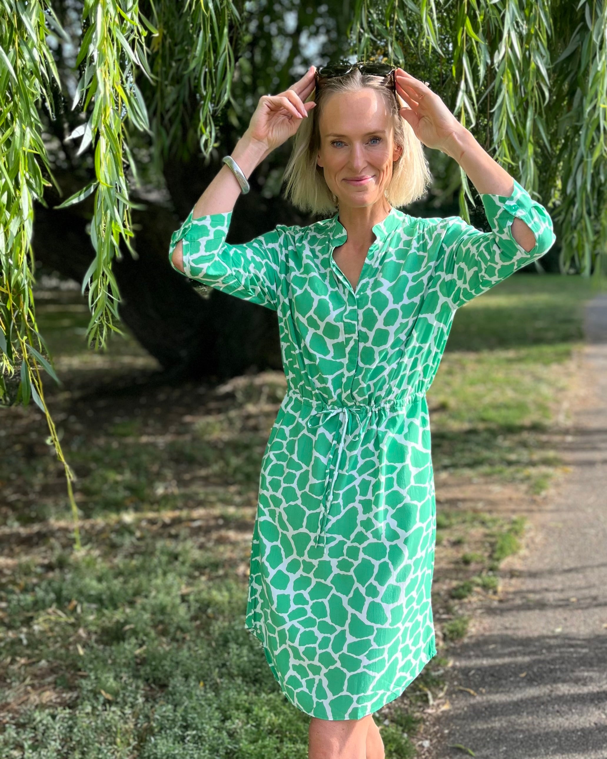 Eva Short - Green Giraffe