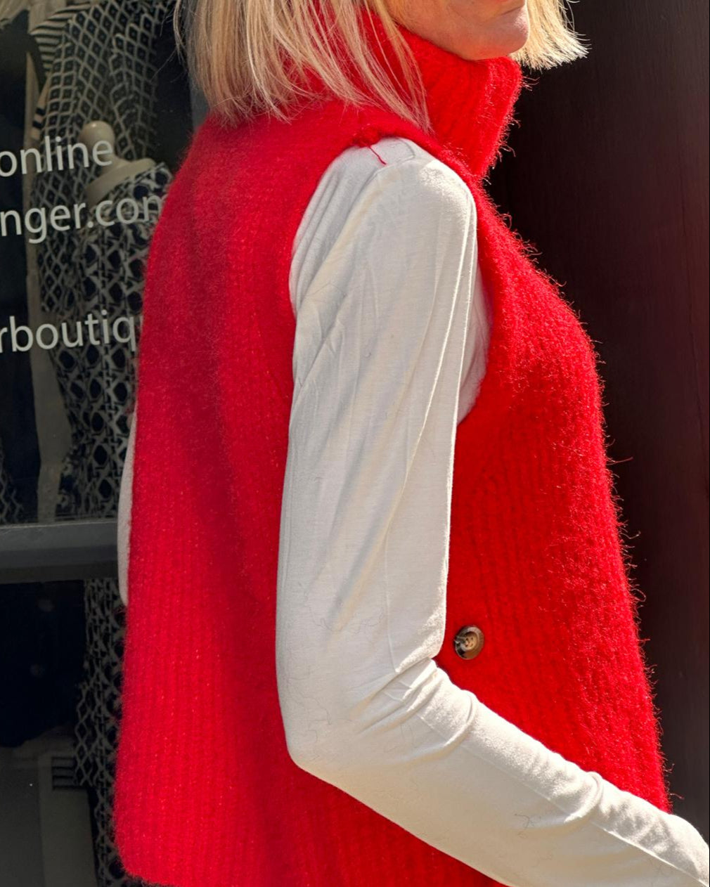 Thea Knit