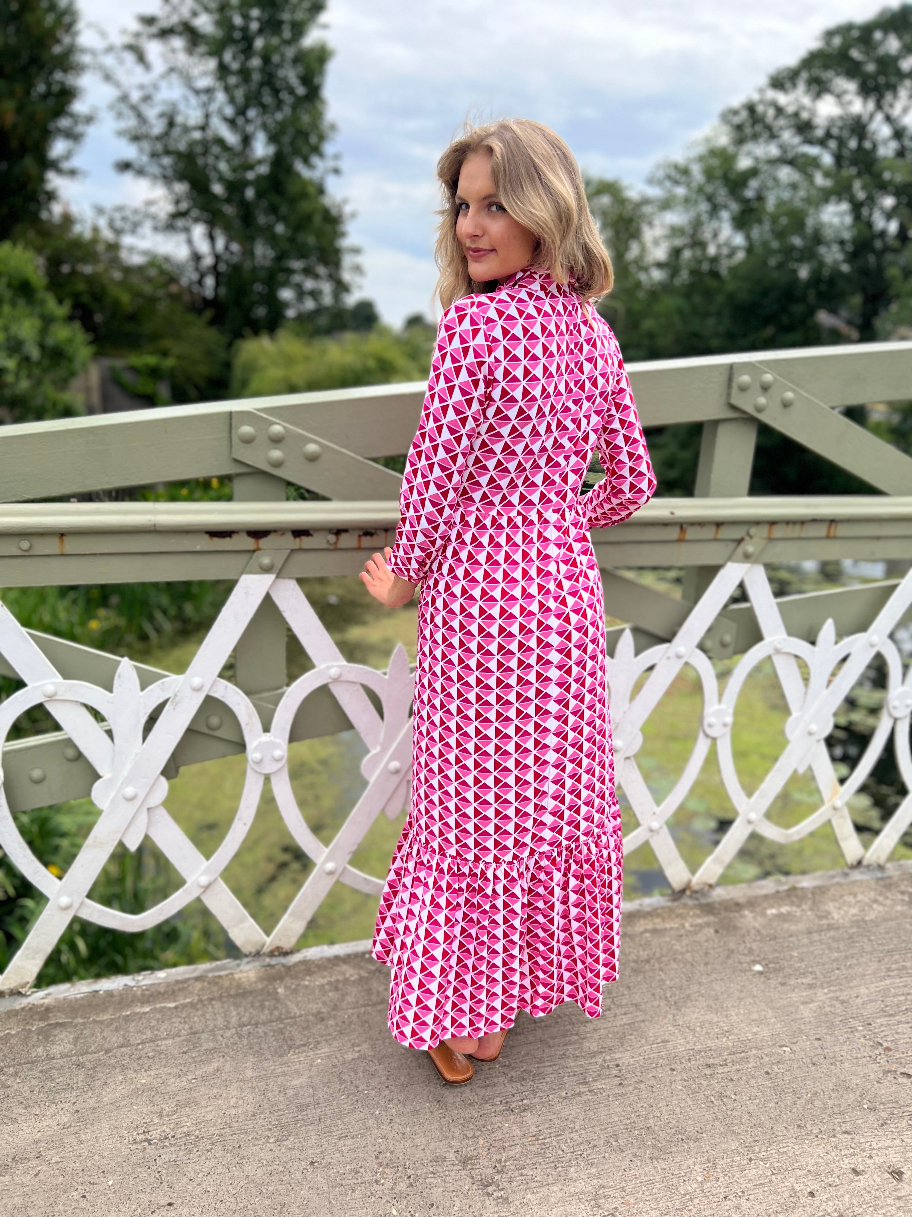 Mia - Pink Triangle