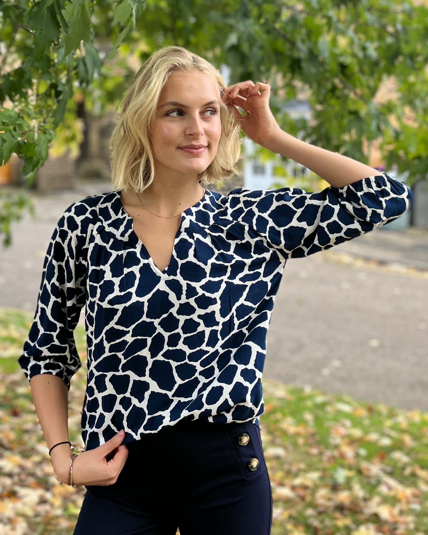 Pippa Top - Navy Giraffe