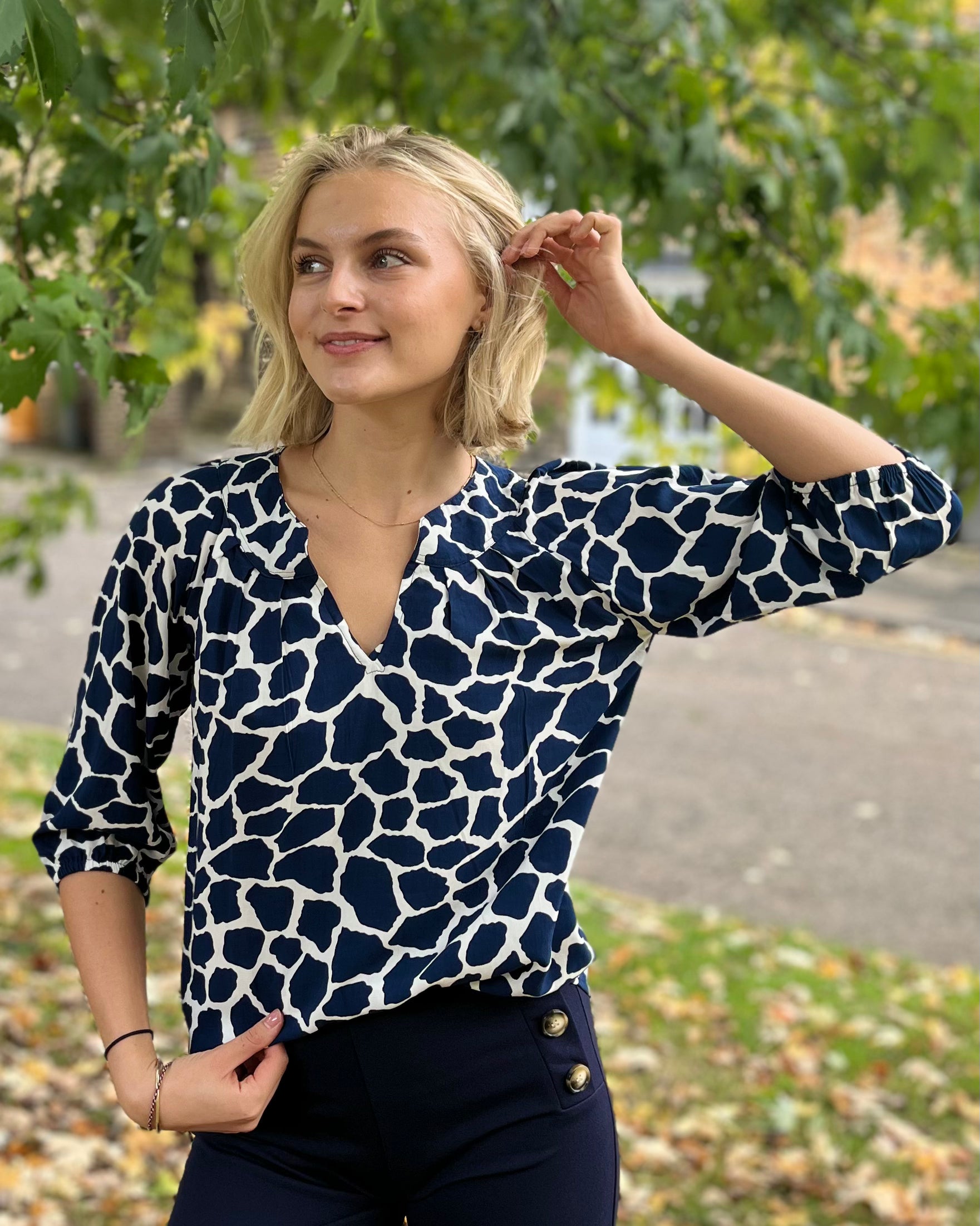 Pippa Top - Navy Giraffe