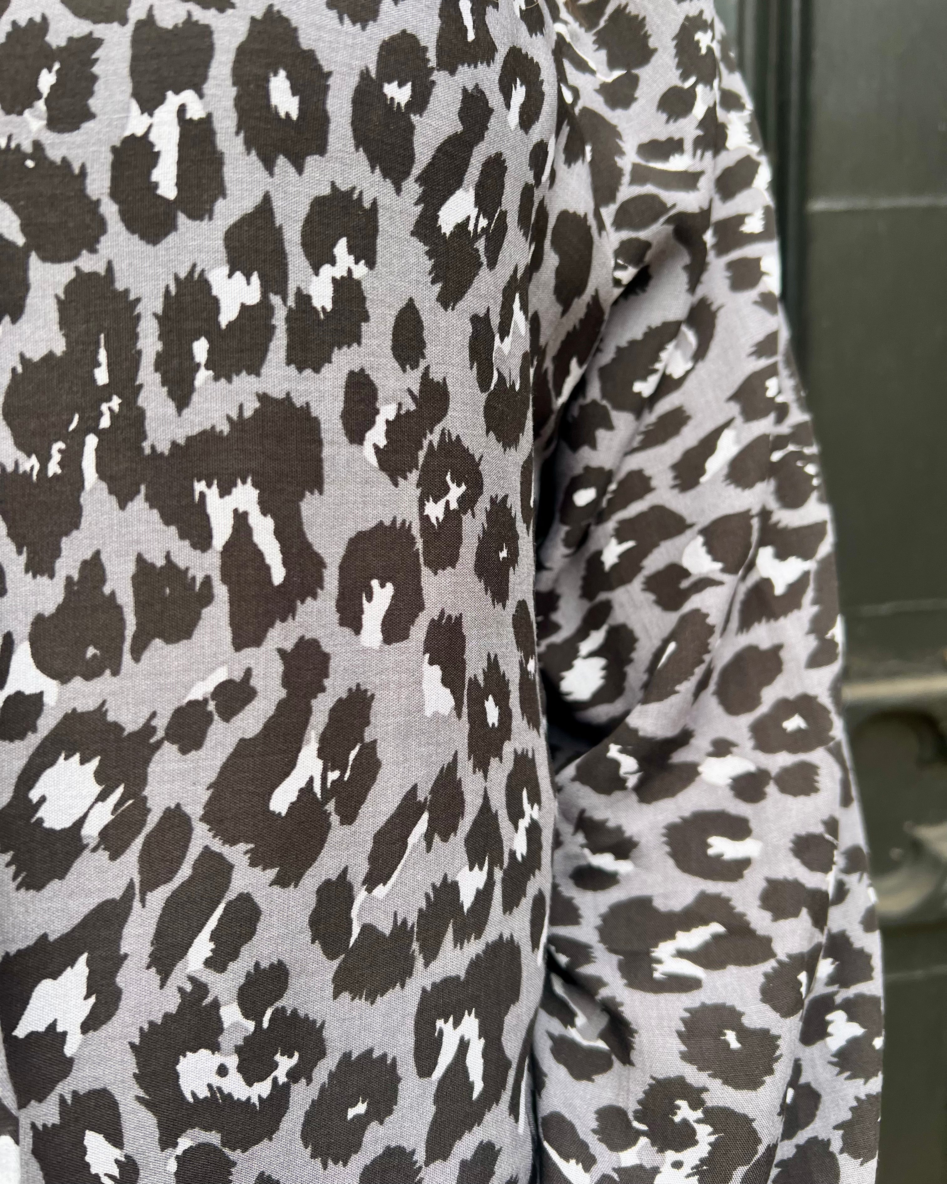 Uma Top - Dark Grey Leopard