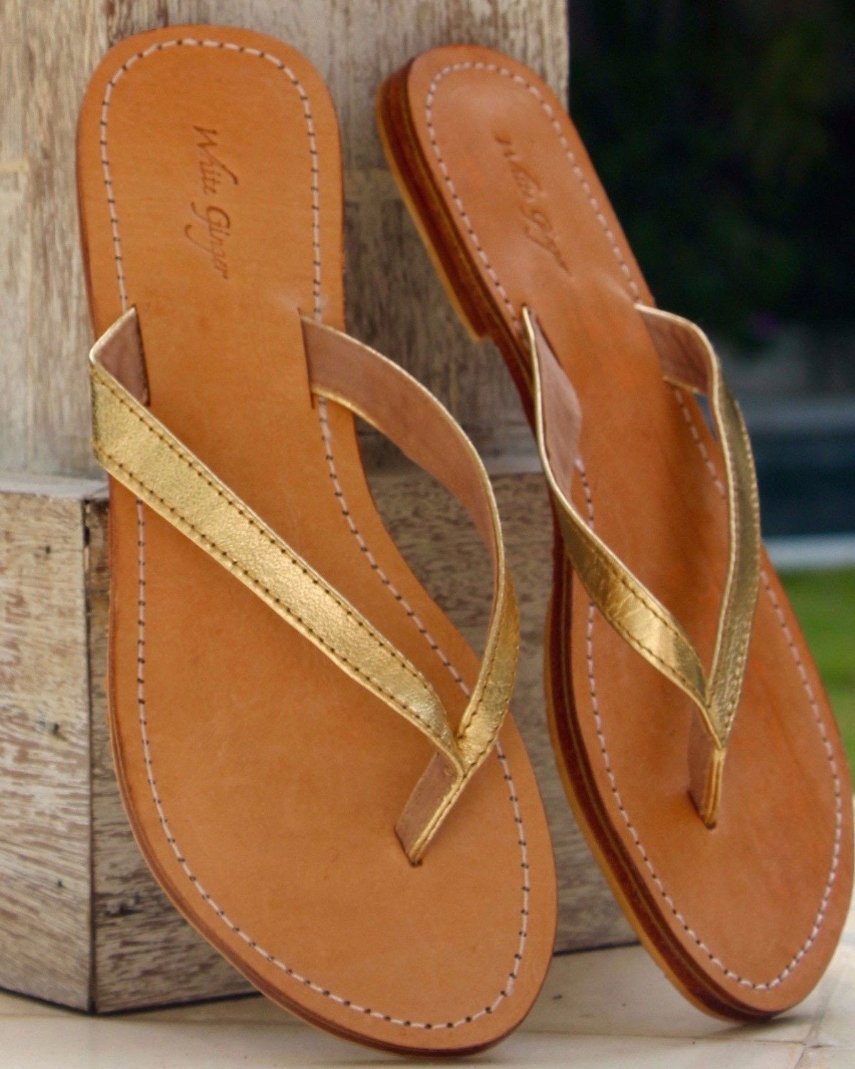 Womans fashion shoe made from real leather, which come in gold or silver.